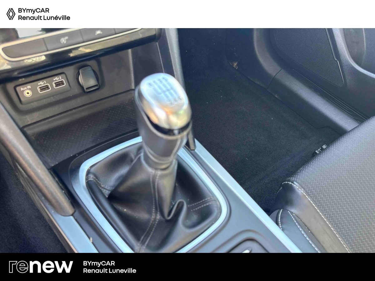 Renault Megane IV Berline Blue dCi 115 — photo 22