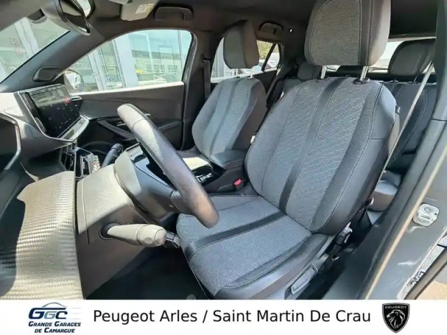 Peugeot 2008 puretech 100 s&amp;s bvm6 — photo 9