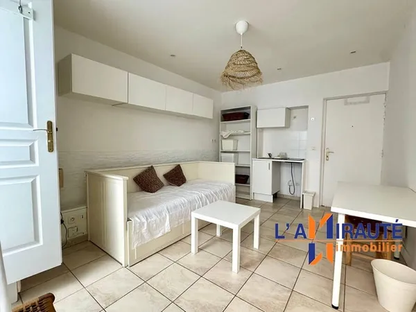 Studio 1 pièce 17 m²