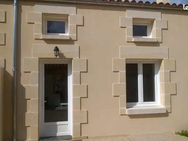 Jolie maison récente meublée