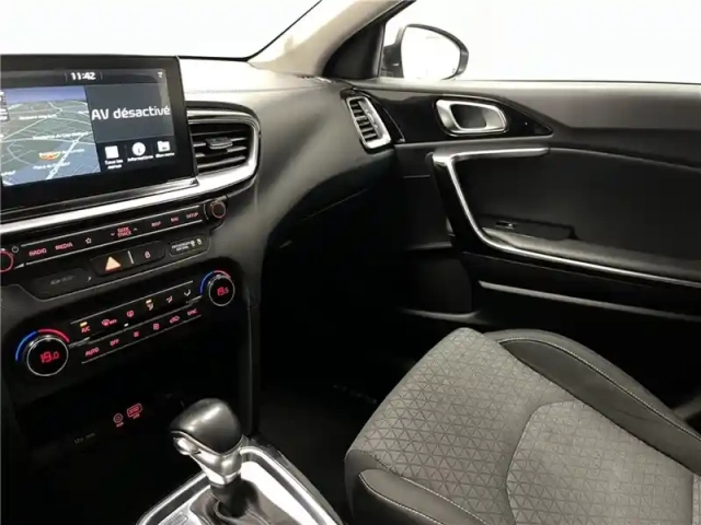 Kia Ceed 1.4 t-gdi 140 ch isg dct7 — photo 124