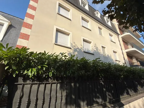 Bureau et espace de travail Vente Saint-Maur-des-Fossés 520000€