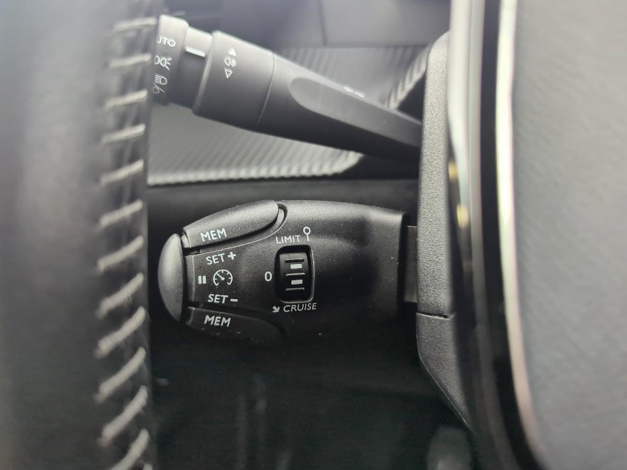 Peugeot 2008 puretech 100 s&s bvm6 allure — photo 21