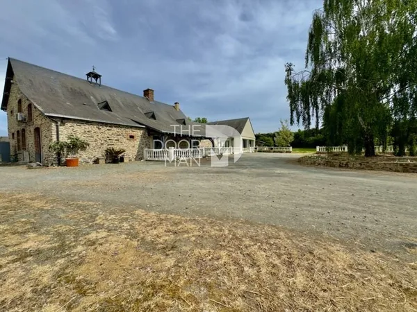Maison 53170