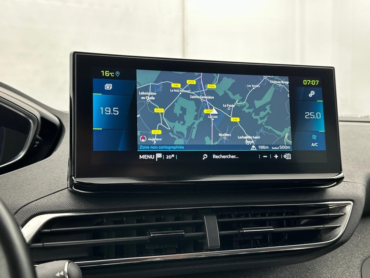 Peugeot 3008 hybrid 225 e-eat8 allure pack — photo 10