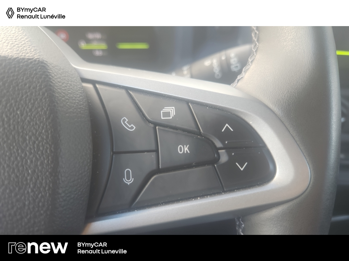Dacia Duster Hybrid 140 — photo 17