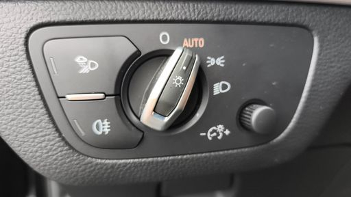 Audi Q5 2.0 TDI 204 Quattro Mild Hybrid S-Tronic 7 - S Line – 2022 – 34939 km – Hybride diesel – Boîte Automatique — photo 24