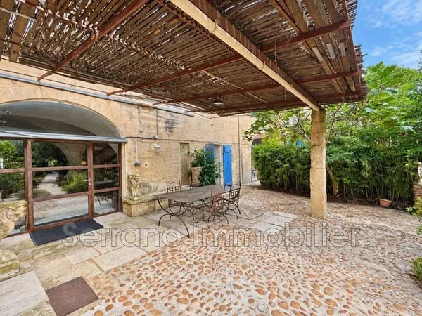 Maison de plain-pied 4 pièces 210 m²