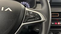 Dacia Sandero 1.0 TCe 90ch Expression CVT — photo 29