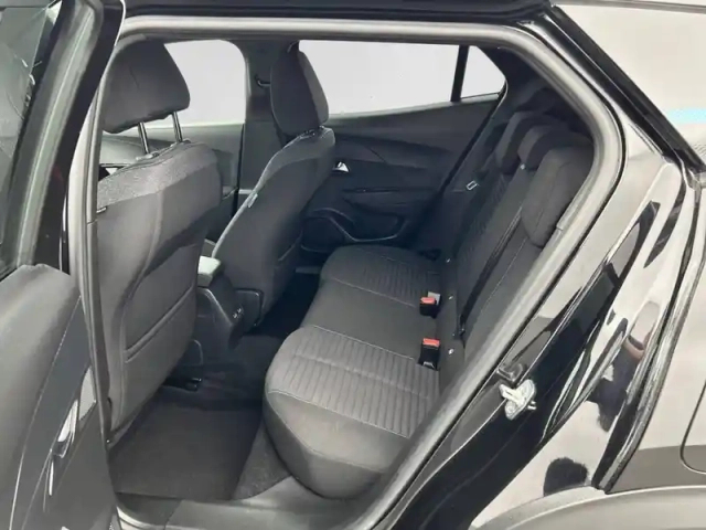 Peugeot 2008 electrique 136 ch — photo 12