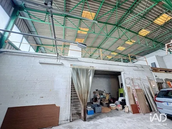 Immeuble commercial 8 pièces 555 m²