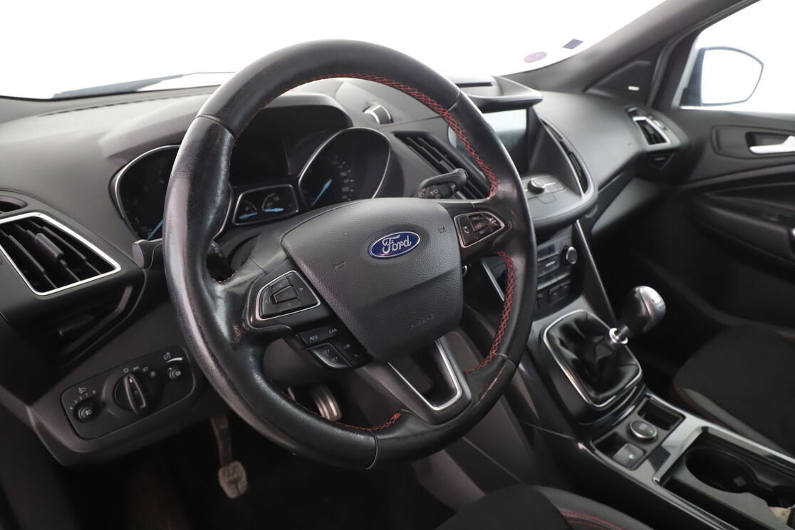 Ford Kuga 1.5 EcoBoost ST Line 4x2 — photo 10