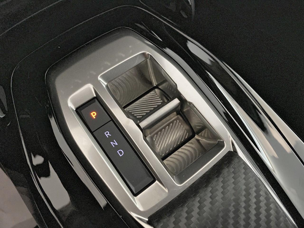 Peugeot 2008 hybrid 145 ch e-dcs6 allure — photo 15