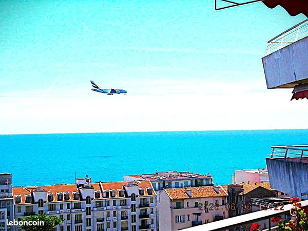 Appt. Traversant Rénové Face Baie des Anges