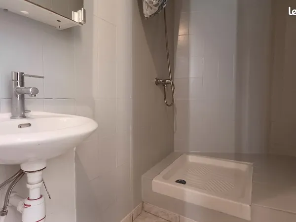 Studio 1 pièce 20 m²