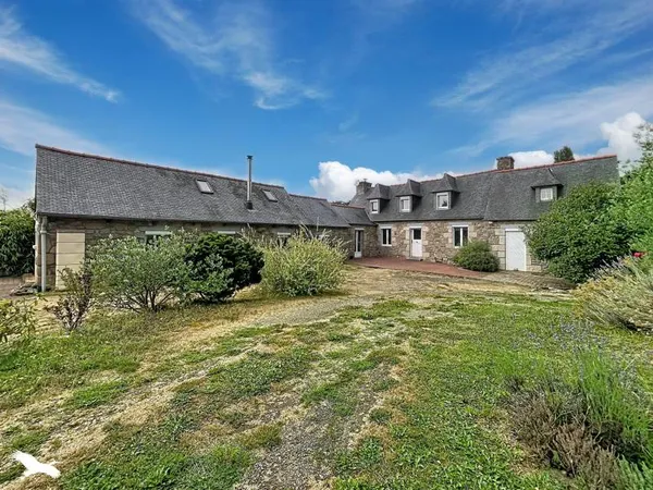 Maison en pierre de 8 pièces principales