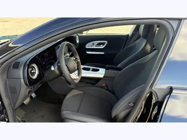 Mercedes Cla 200 amg line — photo 20