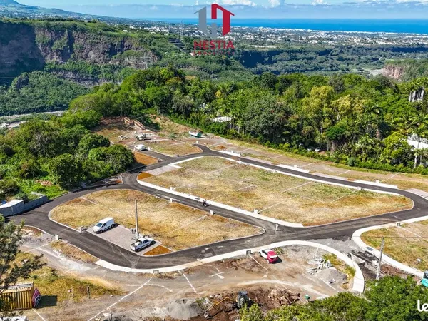 Terrain 215 m² La Rivière
