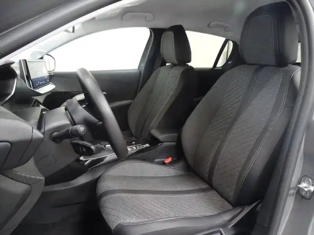 Peugeot 208 1.2 100ch s&amp;s allure — photo 11