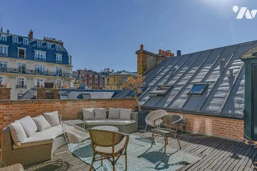 Hôtel 11 pièces 353 m²