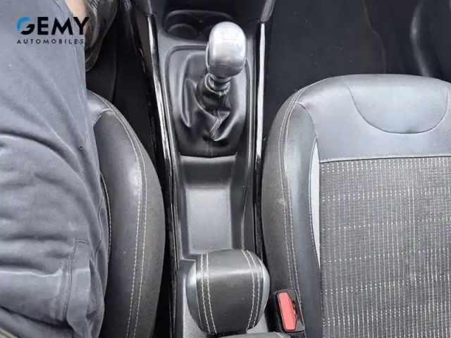 Peugeot 2008 puretech 110ch s&amp;s bvm6 — photo 20