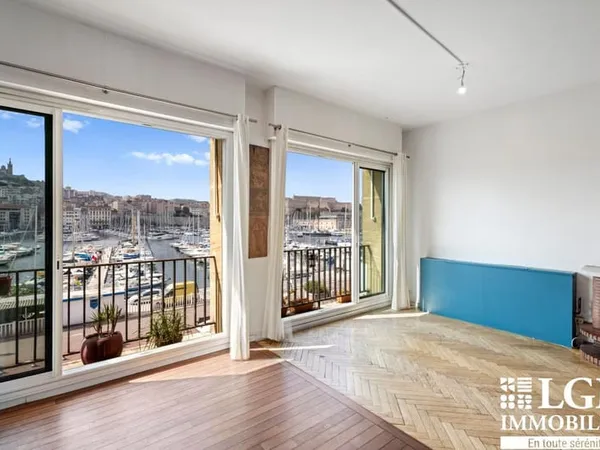 VIEUX-PORT - T3 65 m² - Vue exceptionnelle - Fernand Pouillon