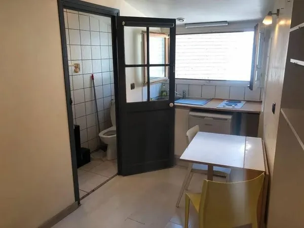 Studio 1 pièce 18 m²
