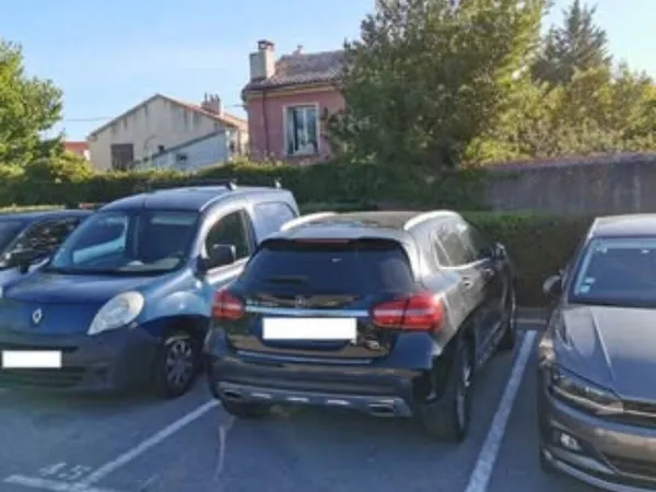 Parking 12 m²