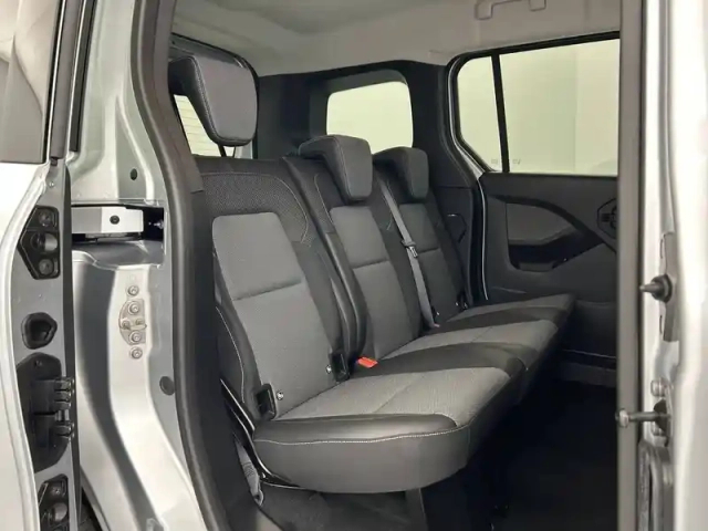 Renault Kangoo blue dci 115 — photo 52
