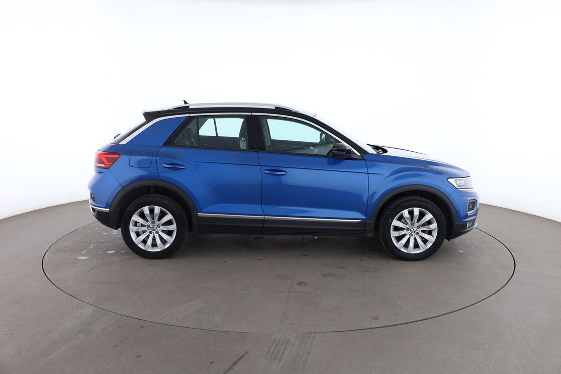 Volkswagen T-Roc 1.5 TSI EVO Carat DSG7 — photo 6