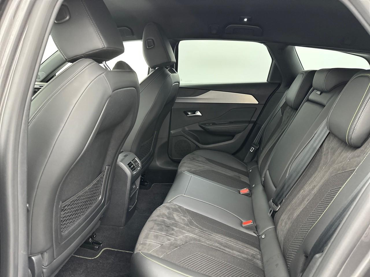 Peugeot 308 sw puretech 130ch s&s eat8 gt — photo 12