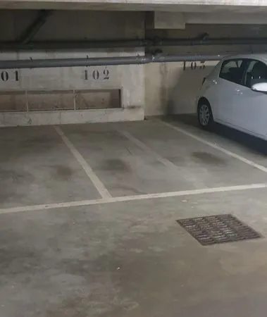 Parking fermé dans une résidence Massy Palaiseau RER B & C