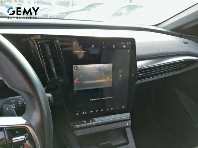 Renault Megane e-tech ev60 220 ch optimum charge — photo 15