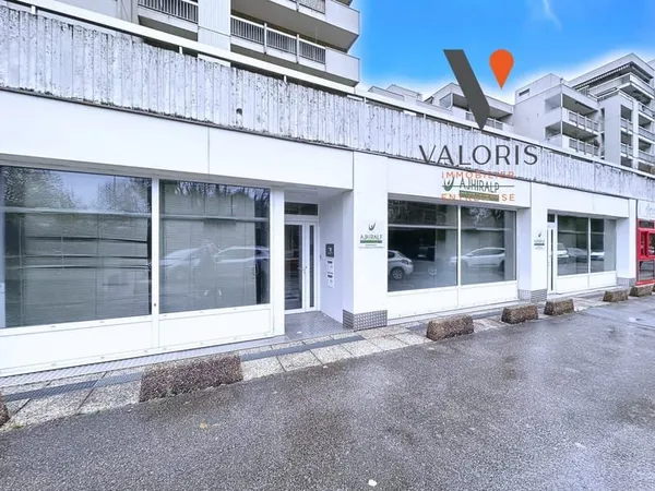 Bureau 9 pièces 288 m²