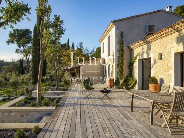 Mas provençal 12 pièces 400 m²