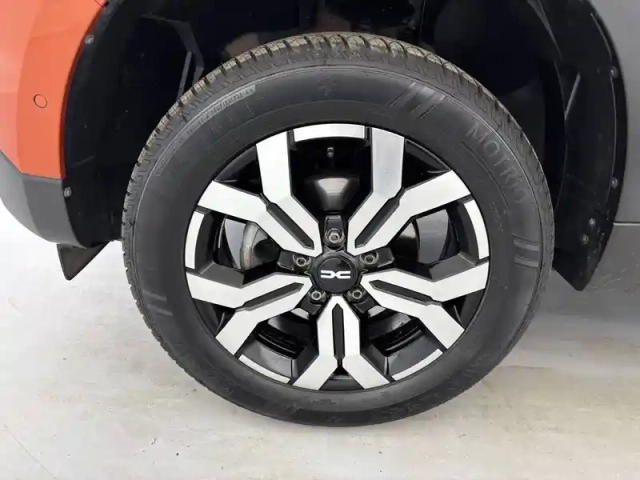 Dacia Duster eco-g 100 4x2 — photo 28