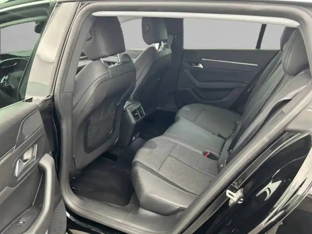 Peugeot 508 sw puretech 180 ch s&amp;s eat8 — photo 12