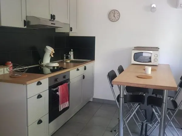 Studio 28 m² avec extérieur