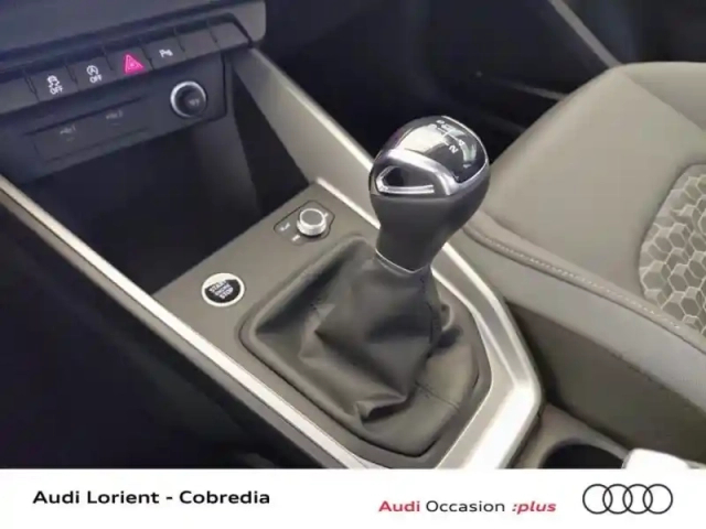 Audi A1 sportback 25 tfsi 95ch design — photo 13