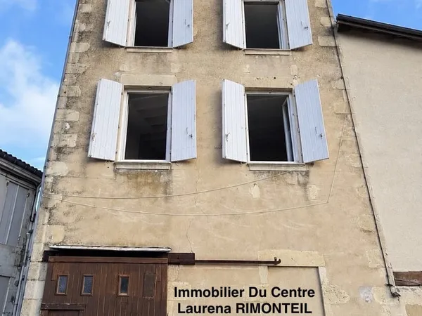 Immeuble de ville 110 M2 avec garage