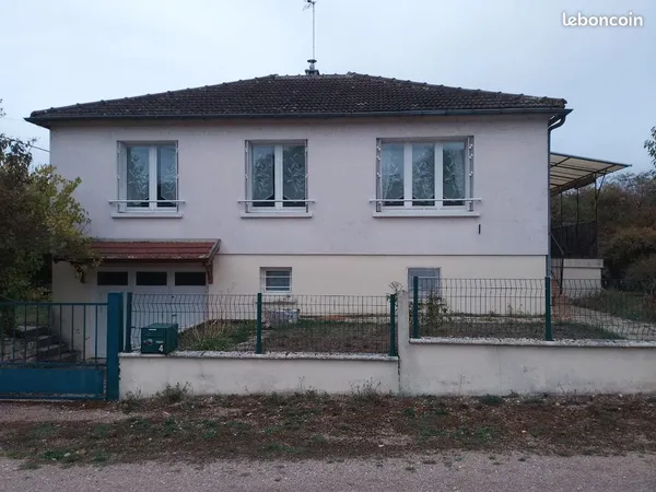 Maison Auxerre, Augy