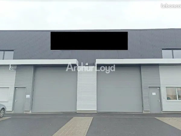 Local d'activité 445 m²