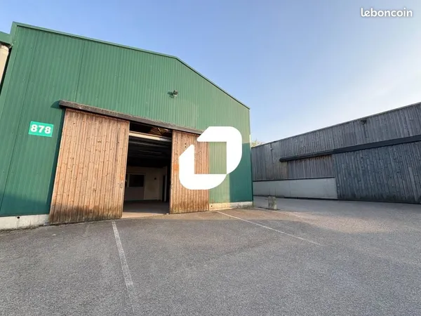 Local industriel 450 m²