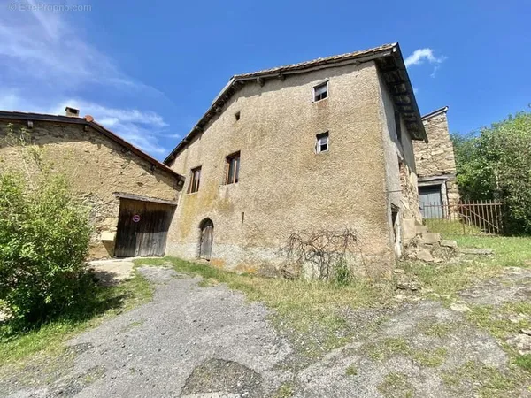 Maison à rénover - Saint-Laurent-de-Vaux