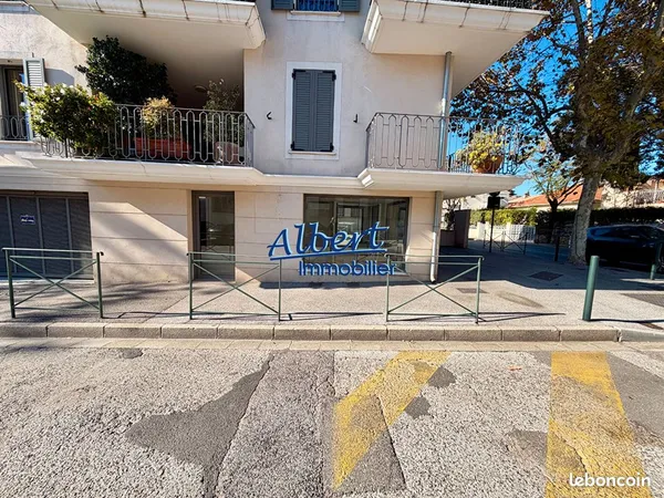 Local commercial 20 m² SANARY SUR MER