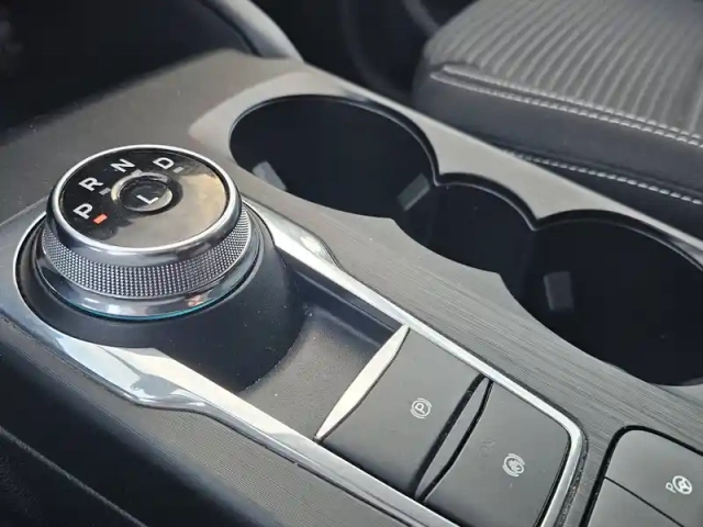 Ford Kuga 2.5 duratec 225 phev powershift — photo 12