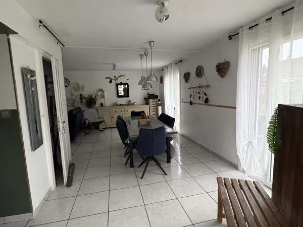 Maison semi-mitoyenne