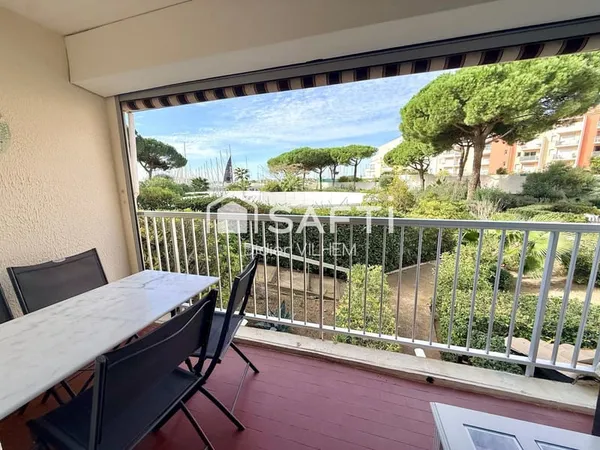 Studio, avec piscine et parking sous-sol, sana nuisances