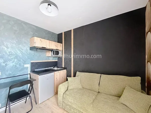 STUDIO MEUBLE BALCON 15M² - CHAUFFAGE ET EAU CHAUDE COMPRIS -CHAMALIERES
