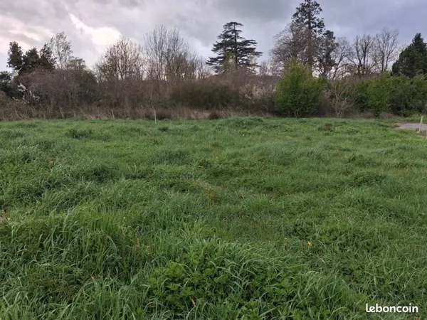 Valdurenque (81090), terrain à bâtir plat et viabilisé de 1599 m²